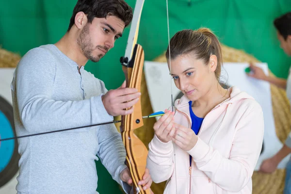 Couple Playing Archery Sport — Stock Photo, Image