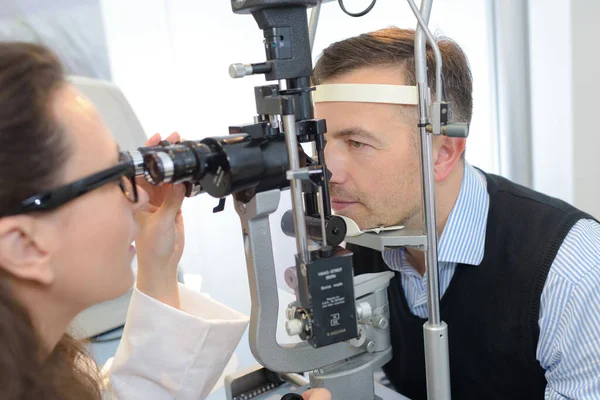 Ophthalmologist Measuring Intraocular Pressure Man Clinic — Stock Photo, Image