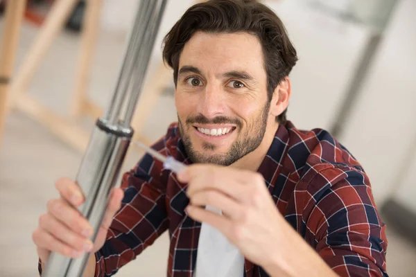 Man Using Screwdriver Install Rubber Gasket — Stock Photo, Image