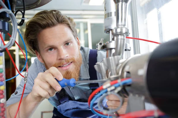 Happy Technician Connects Cables Electronic Board — Stock Photo, Image