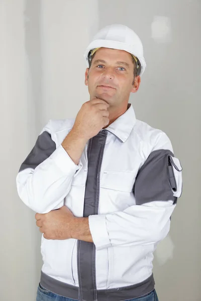 Porträt Eines Denkenden Baumeisters Uniform — Stockfoto
