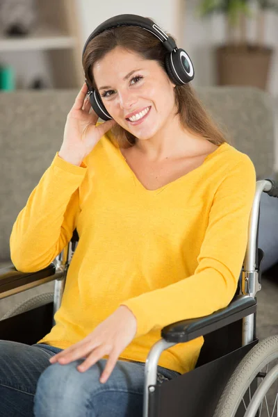 Young Female Wheelchair Listening Music — Stock Photo, Image