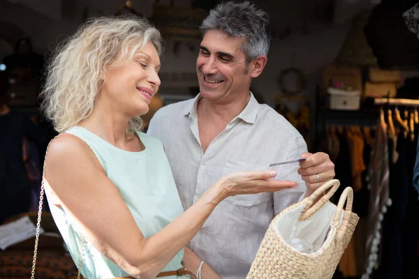 Senior Erwachsenes Paar Shopping Lebensstil — Stockfoto
