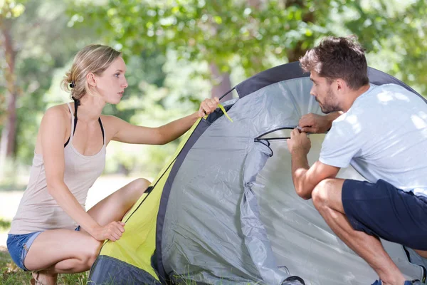 Happy Couple Camping — Stock Photo, Image