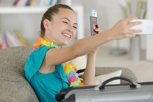 Young Woman Taking Selfie Showing Passport Ticket — Stock Photo, Image