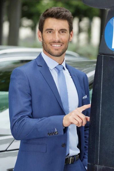 Man Hand Putting Coins Pay Parking Machine — Stock Photo, Image