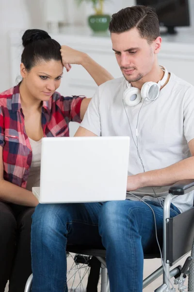Disabled Man Surfing Internet His Girlfriend — Stock Photo, Image