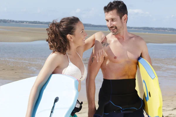 Casal Está Praticando Bodyboard Surf — Fotografia de Stock