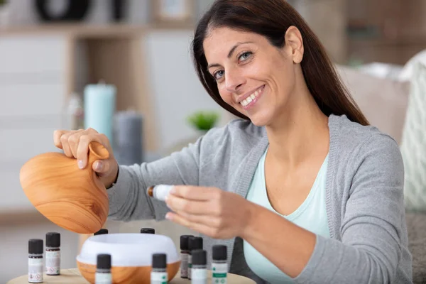 Woman Doing Therapy Essential Oils — Stock Photo, Image