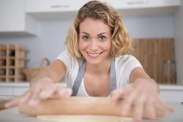 Lady Rolling Pastry Woman — Stock Photo, Image