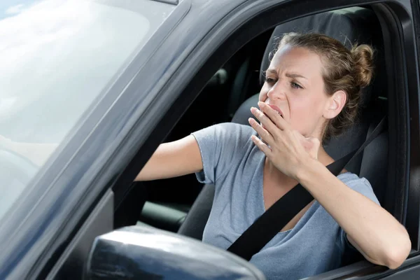 Tired Young Woman Driving Yawning — Stock Photo, Image