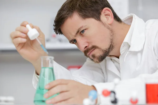 Homme Test Laboratoire Microbiologique — Photo