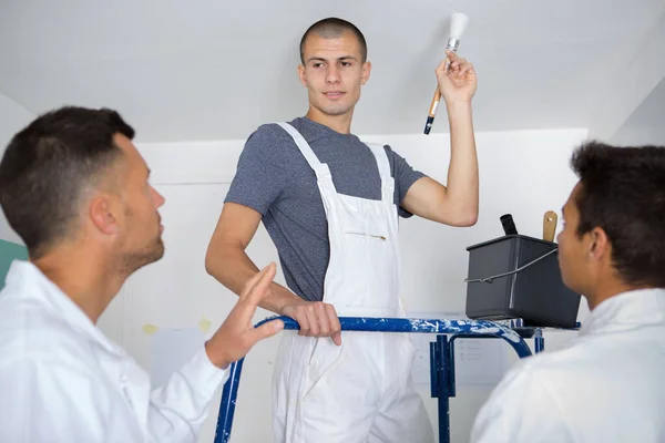 Commercial Painting Apprentice Painting Ceiling — Stockfoto