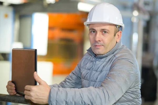 Mérnök Építés Íróasztal Laptop Számítógéppel — Stock Fotó