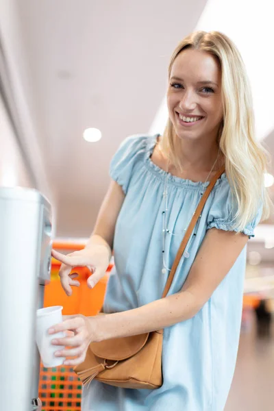 Attractive Young Woman Drinking Water Mall — Stock Photo, Image