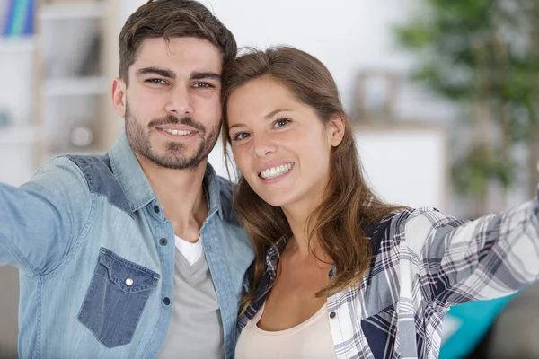 Excited Couple Keys New Home — Stock Photo, Image