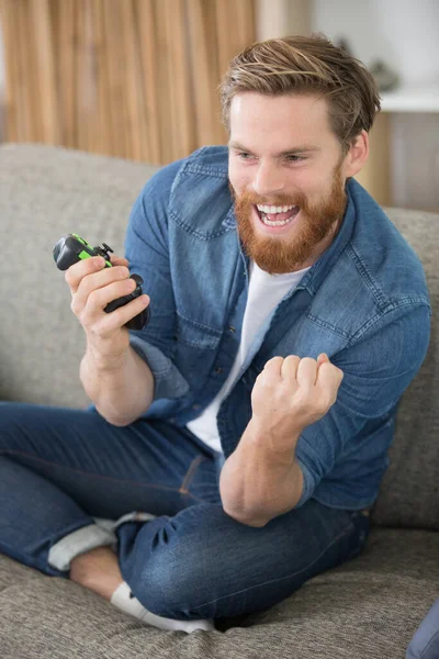 Щасливий Чоловік Залежний Від Відеоігор — стокове фото