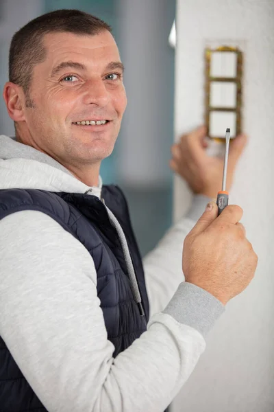 Reparatur Renovierung Elektrizität Und Menschen Konzept — Stockfoto