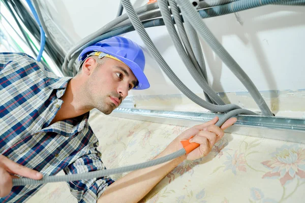 Skilled Electrician Wiring House — Stock Photo, Image