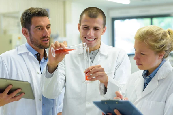 Scientist Lab Workers Using Pipette — Stock Photo, Image