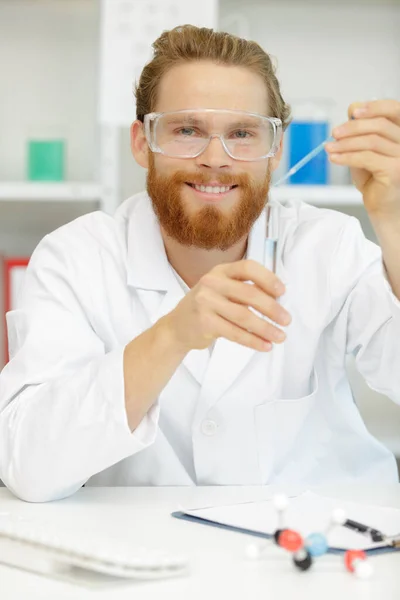 Cientista Moderno Trabalhando Com Pipeta Laboratório Biotecnologia — Fotografia de Stock