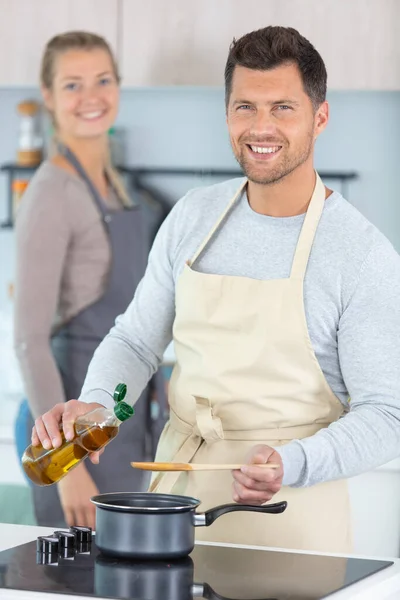 Cheerful Couple Kitchen Cooking — Stock Photo, Image