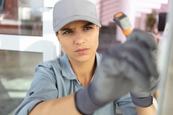Low Angle Young Woman Working Installing Windows — Stock Photo, Image