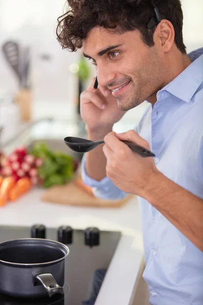 Young Man Home Cooking — Stock Photo, Image