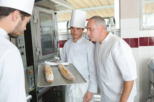 Bäckerlehre Und Lehrlinge — Stockfoto