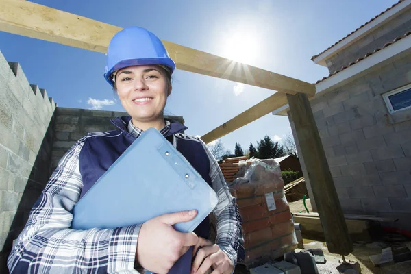 Happy Female Builder Hardhat Outdoors — Stock Photo, Image