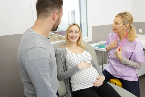 Kobieta Ciąży Badanie Lekarskie — Zdjęcie stockowe
