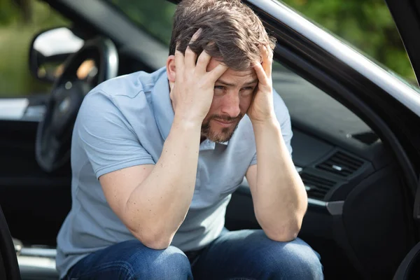 Fahrerporträt Spürt Schmerzen Nach Autounfall — Stockfoto