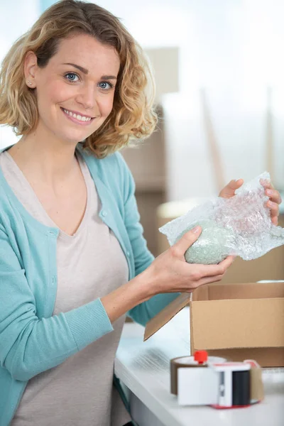 Attractive Young Woman Moving Packing Cardboard Box — Stock Photo, Image