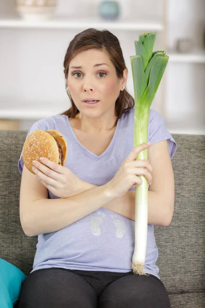 Pregnagt Woman Dieting — Stock Photo, Image