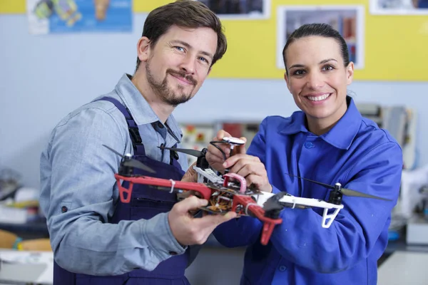 Een Team Van Drone Piloot Repareren — Stockfoto
