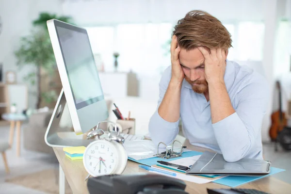 Stressed Businessman His Desk Head His Hands — Stock Photo, Image