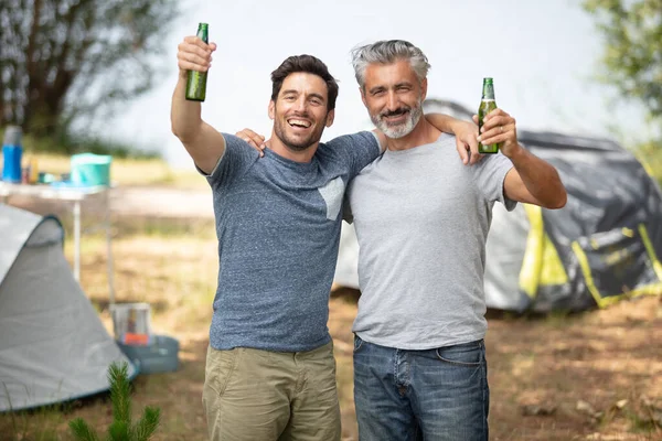 Happy Men Drinking Beer Campsite Tent — Stock Photo, Image