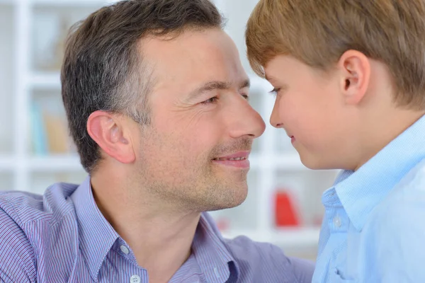 Father Son Faces Close Together — Stock Photo, Image
