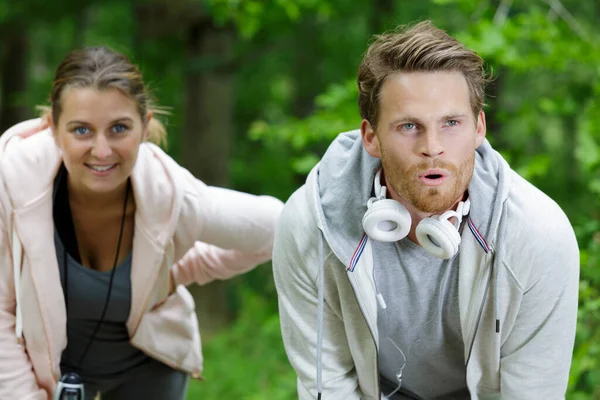 Young Couple Taking Breather Exercise Outdoors — Stock Photo, Image