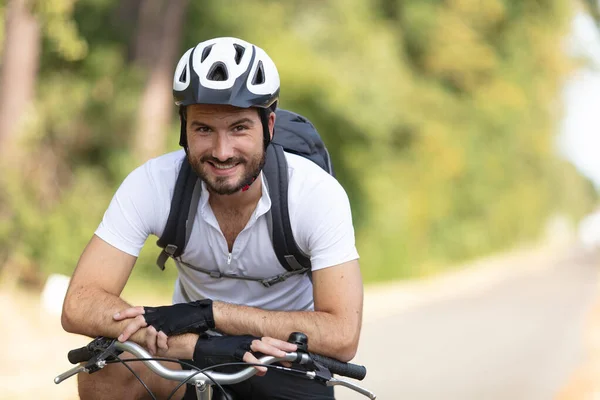 Homme Athlétique Debout Avec Vélo Dans Parc Automne — Photo