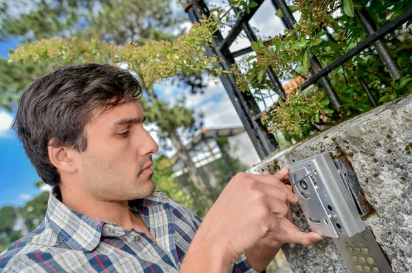 Male Worker Fitting Security Keypad — Stock Photo, Image