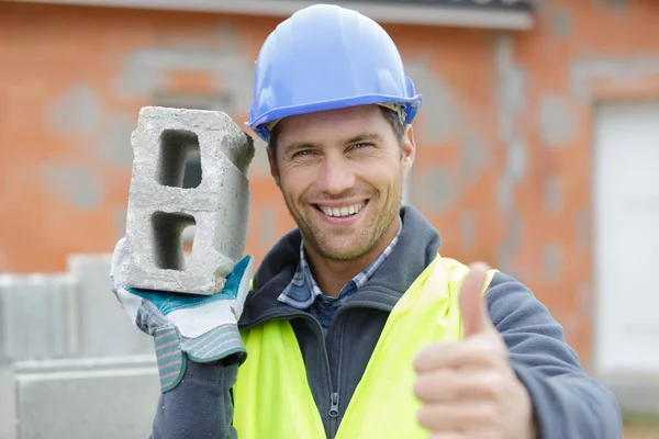 Obrero Constructor Sonriente Obra Mostrando Pulgar Hacia Arriba —  Fotos de Stock