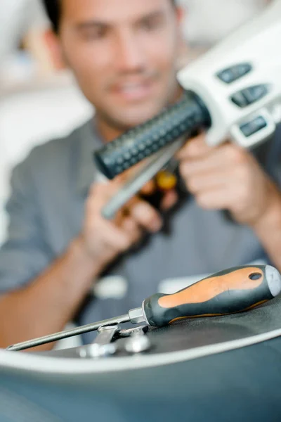 Mechanic Working Scooter Blurred Background — Stock Photo, Image