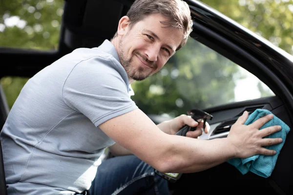 Man Cleaning His Car Interior — Stock Photo, Image