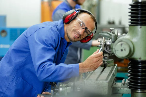 Modern Industrial Machine Operator Posing Smiling — Stock Photo, Image