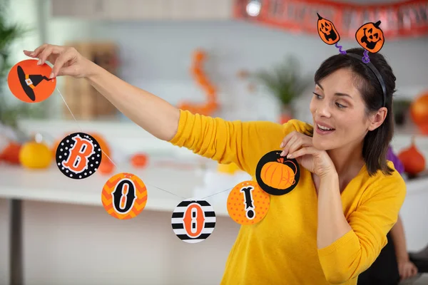 Young Woman Making Halloween Decorations — Stock Photo, Image