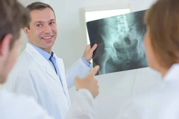 Student Teacher Medical Class Xray Results — Stock Photo, Image