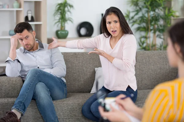 Husband Wife Arguing Couples Therapy — Stock Photo, Image