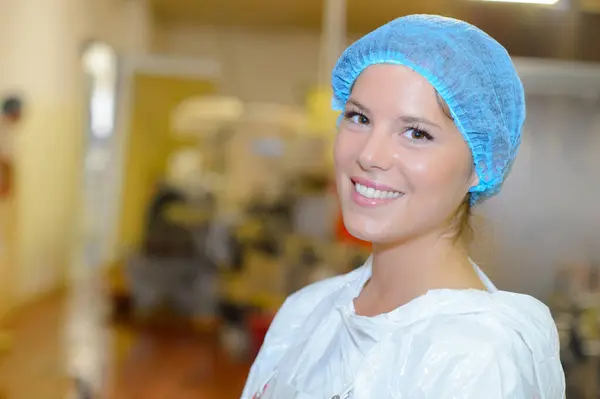 Portrait Factory Worker Wearing Hairnet — Stock Photo, Image