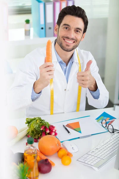 Retrato Del Nutricionista Masculino Oficina — Foto de Stock